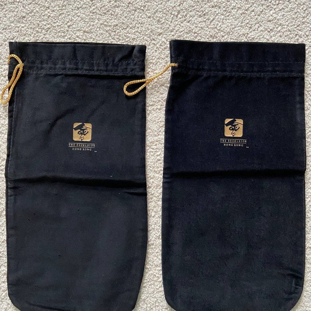 - 2 x The Excelelsior Hotel Hongkong velvety material golden pull string